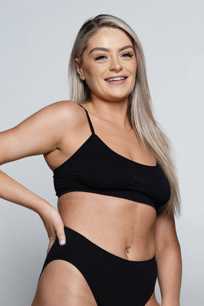 Seamless Bralette in Black. Comfort and style
